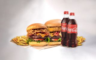 Legendary Combo offer per due con Coca-Cola Bottiglia 450ml
