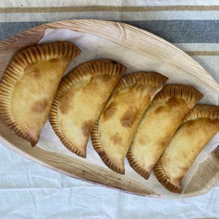Empanada de atún con tomate