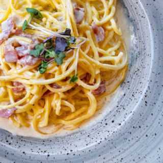 Pasta Fresca Con Salsa Carbonara