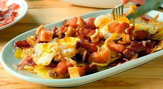 Huevos y torreznos