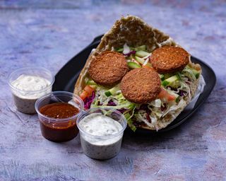 FALAFEL W BUŁCE MEGA