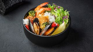 Боул з морепродуктами XL