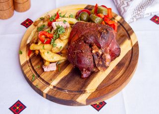 Ciolan crocant cu cartofi țărănești