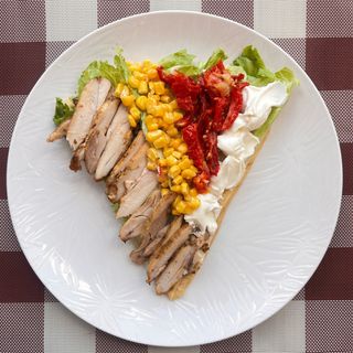 Млинець Курка з кукурудзою і в'ялені томати