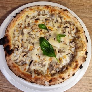 Pizza Trufada (30 Cm.)