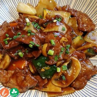 41 Ternera Con Champiñones