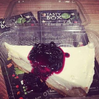 Cheesecake cu dulceata de fructe de padure