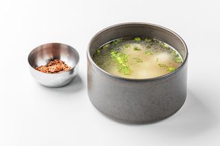 Рибна юшка з фіш-болами  