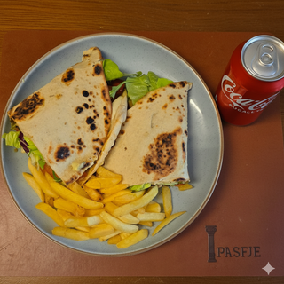 Tortilla sa piletinom 400 gr + Coca Cola