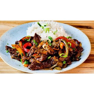 Beef With Green Pepper Served With Rice