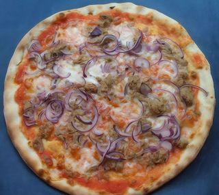 Pizza tonno cipolla