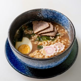 081 Ramen con frutti di mare