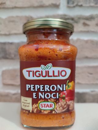 Salsa de Pimientos y nueces 190 gr