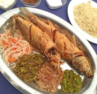 Attiéké + Poisson Sosso