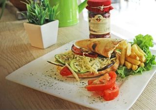 Vegeterijanski sendvič sa grilovanim povrćem