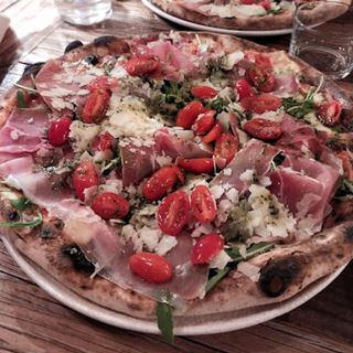 Pizza Clásica De Fresca (31 Cm.)