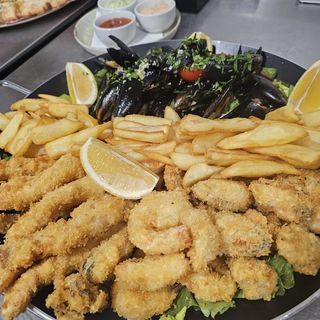 Platou fructe de mare pane 2-3 pers