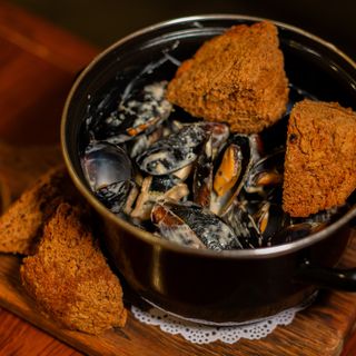   Мідії у сирному соусі з хрусткою чіабатою