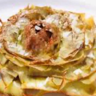 Ración De Alcachofas En Flor