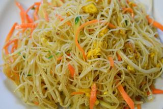 26 Spaghetti di riso al curry