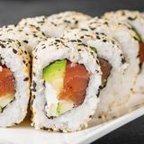 California Atún, Salmón Y Mezcla (6 Uds.)