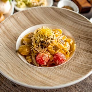 Феттучине с курицей и грибами