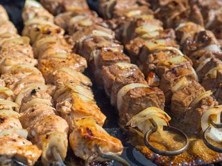 Suvlàki d'agnello 2pz