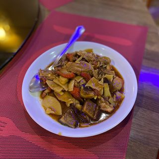 Pato Con Bambú Y Setas Chinas