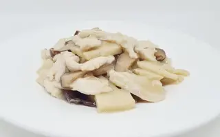 34a.Pollo funghi bambu