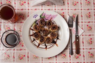 Ролл с шоколадом