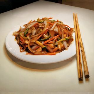 23B. Tallarines Dorados Crujientes