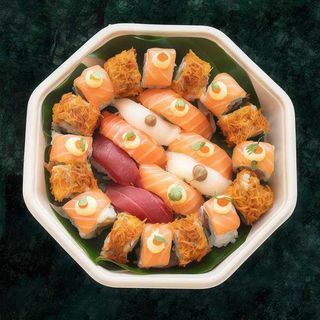 Party Box Classic 24 piezas