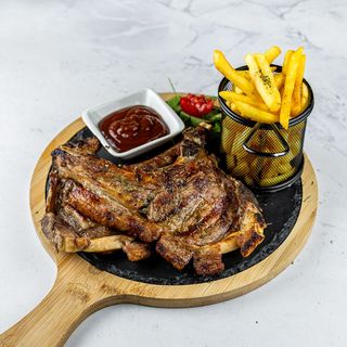 Teleće bržole s pomfritom