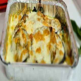 Berenjena Con Bechamel Con Verdura Y Gambas (1 Ración)