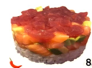 137.Tartar Salmón, Atún, Salsa Y Sésamo