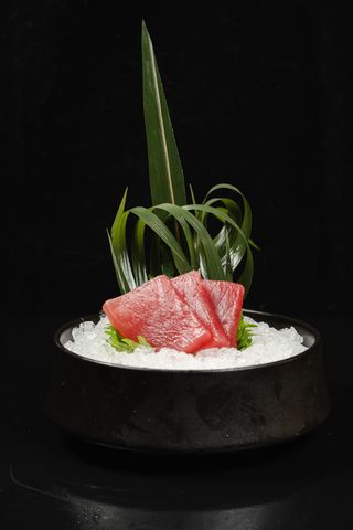 56.SASHIMI TONNO 9 FETTE