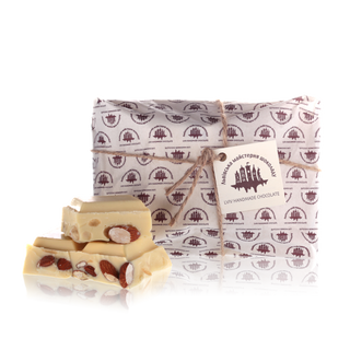 Білий з горіхами (100г)