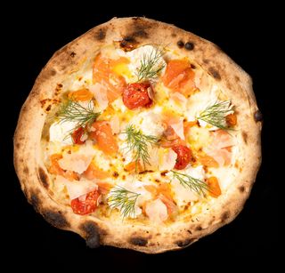 Пица салмоне (590г)