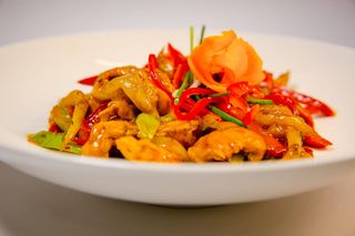 Tigaie picantă de pui