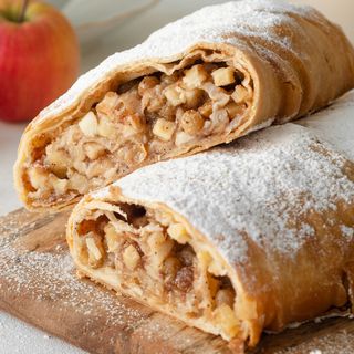 Apple strudel