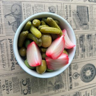 Aceitunas Variadas Y Encurtidos