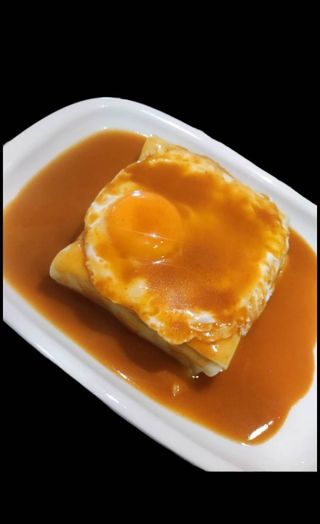 Francesinha de Frango