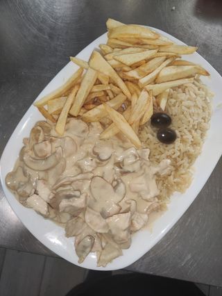 Bifinhos com Cogumelos e Natas