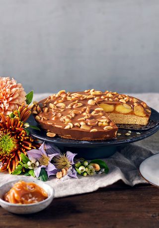 Almond cake