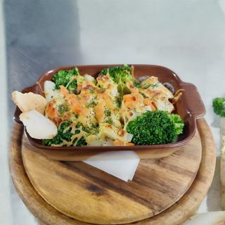 Куряче філе, запечене з овочами (280г)