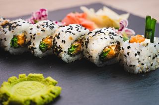 California Tatar z łososia (8 szt.)