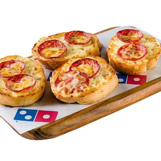 Pieczywo czosnkowe z serem i pepperoni