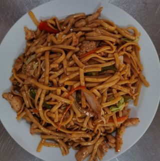 Tallarines Con Pollo