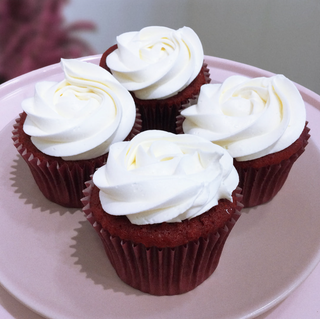 Cupcake Red Velvet Con Frosting De Queso