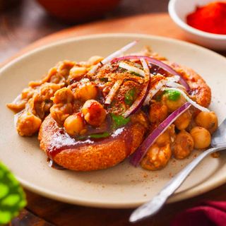 65.tikki with channa